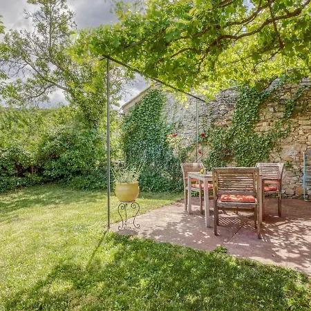 Cosy Holiday Home With Garden Ponet-et-Saint-Auban Exterior photo