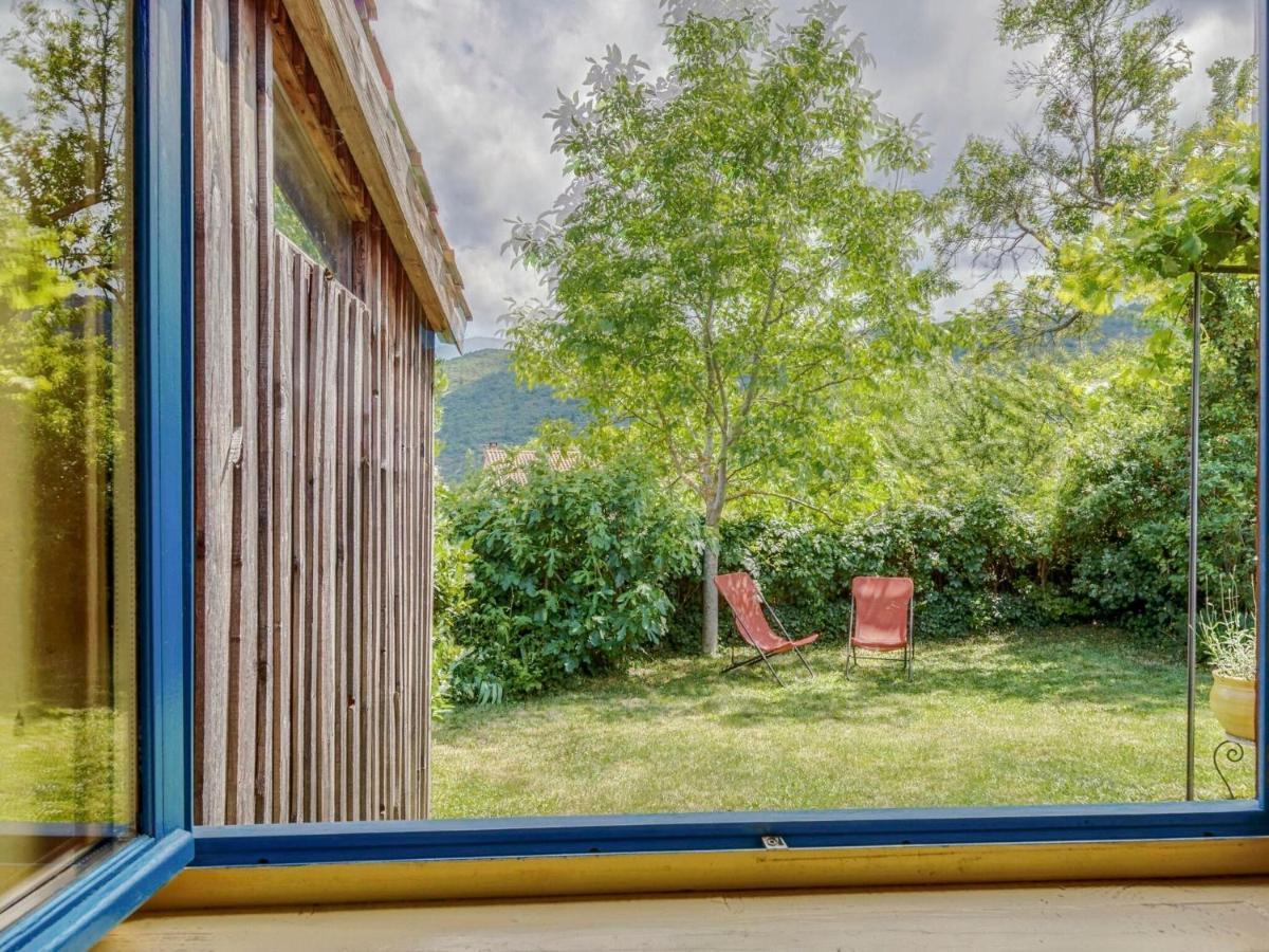 Cosy With Garden Hébergement de vacances Ponet-et-Saint-Auban
