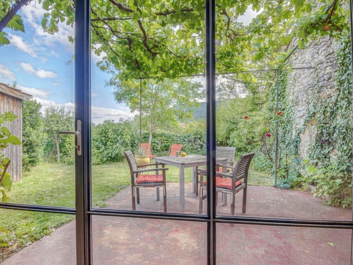 Vakantiehuis Cosy With Garden Ponet-et-Saint-Auban