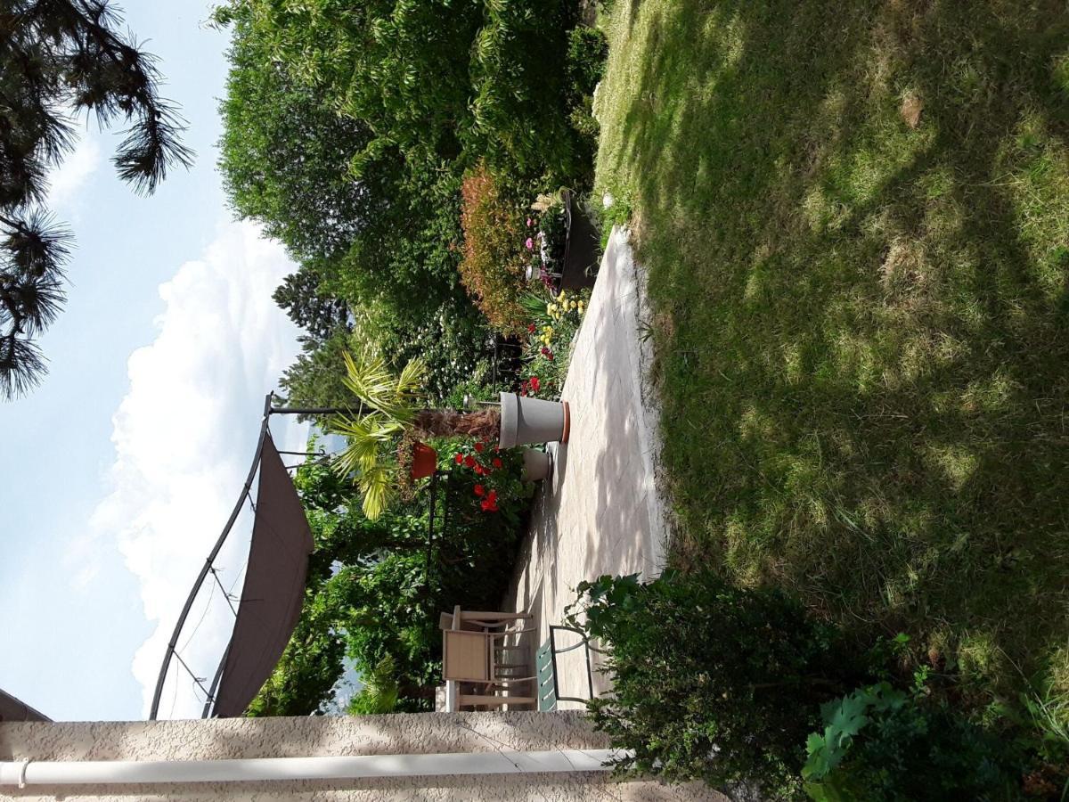 Hébergement de vacances Cosy With Garden Ponet-et-Saint-Auban