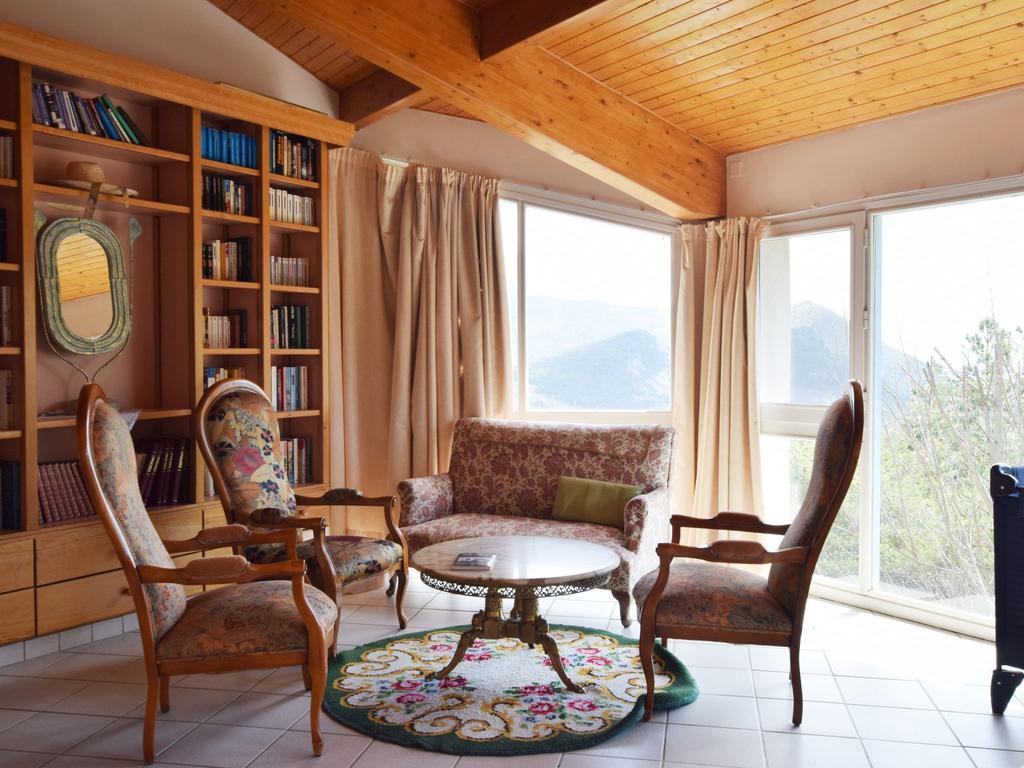 Cosy With Garden Vakantiehuis Ponet-et-Saint-Auban